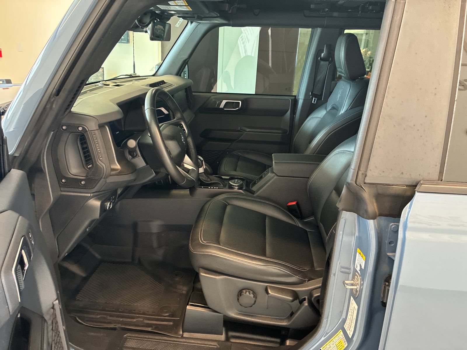 Certified 2025 Ford Bronco Big Bend w/ Black Diamond Package AWD/4WD image 12