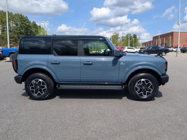 Certified 2025 Ford Bronco Outer Banks AWD/4WD image 3