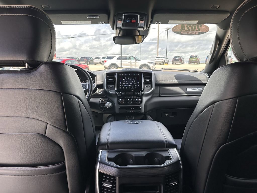 Used 2024 RAM 1500 Laramie AWD/4WD image 39