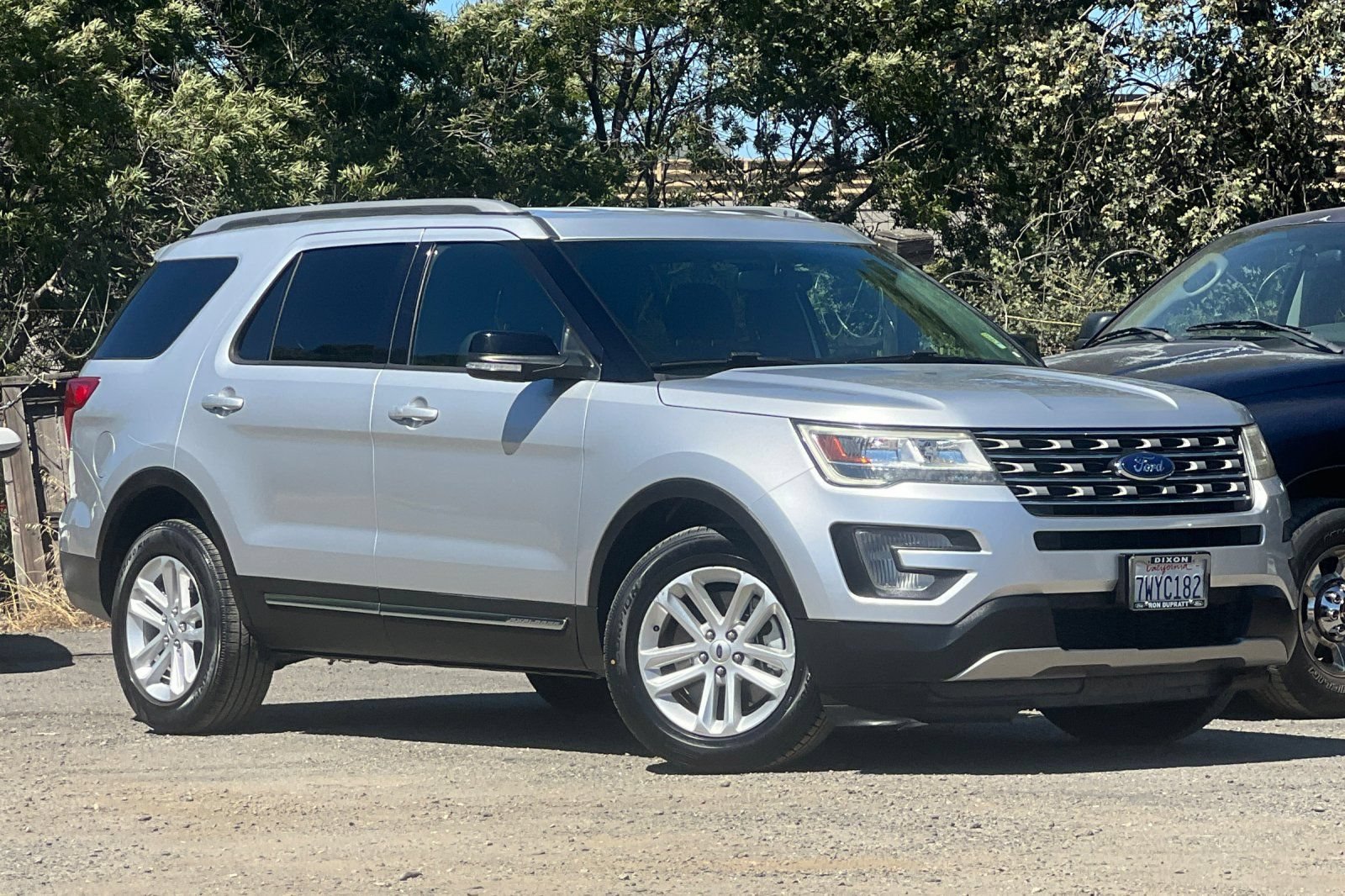 Certified 2017 Ford Explorer XLT w/ Equipment Group 201A FWD image 2