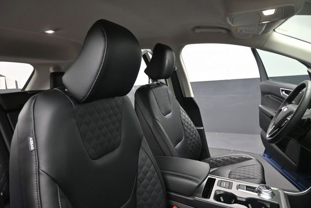 Certified 2024 Ford Edge Titanium w/ Equipment Group 301A AWD/4WD image 29