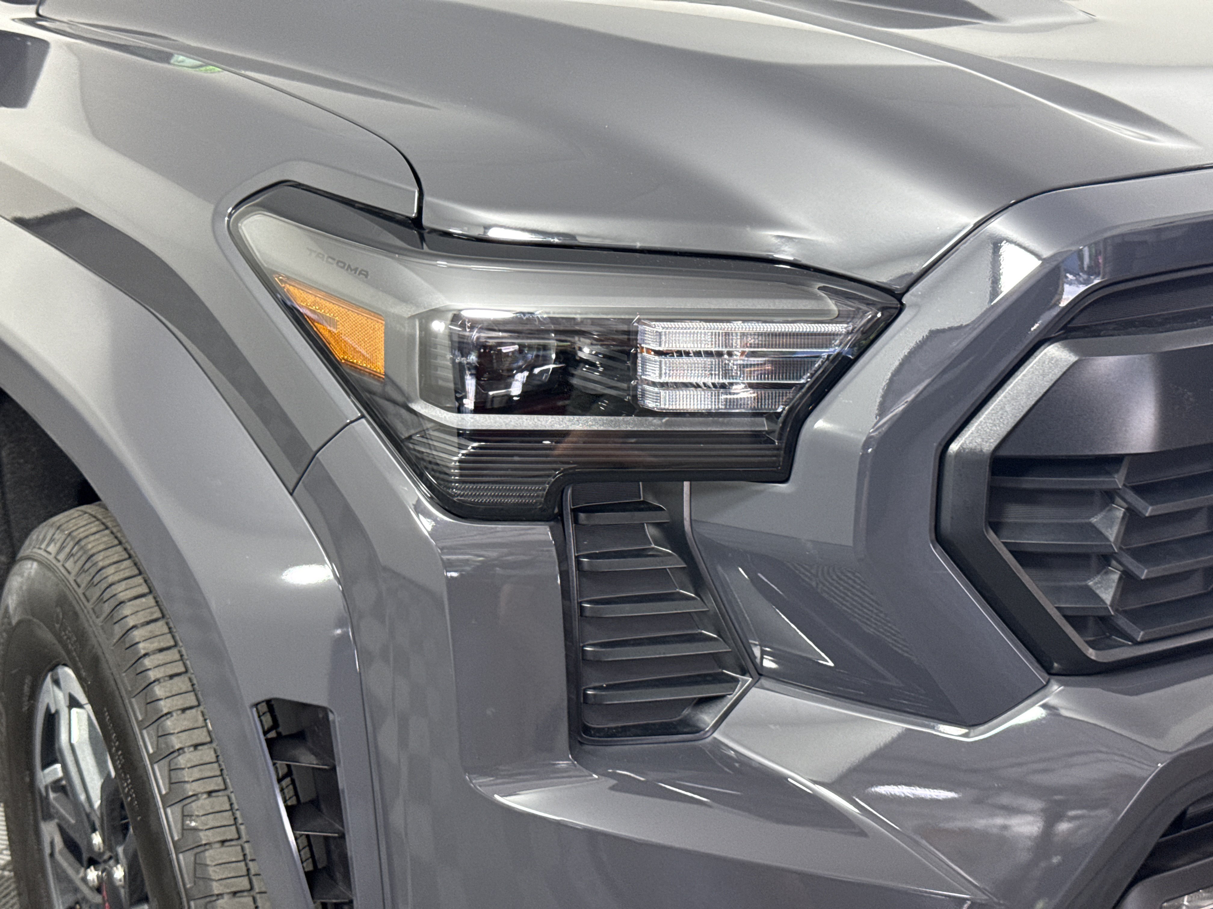 Used 2025 Toyota Tacoma TRD Sport RWD image 7