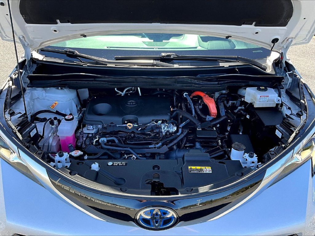 Used 2025 Toyota Sienna Platinum AWD/4WD image 39