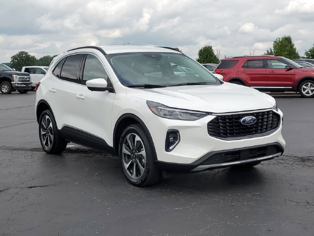 Certified 2023 Ford Escape Platinum AWD/4WD image 2
