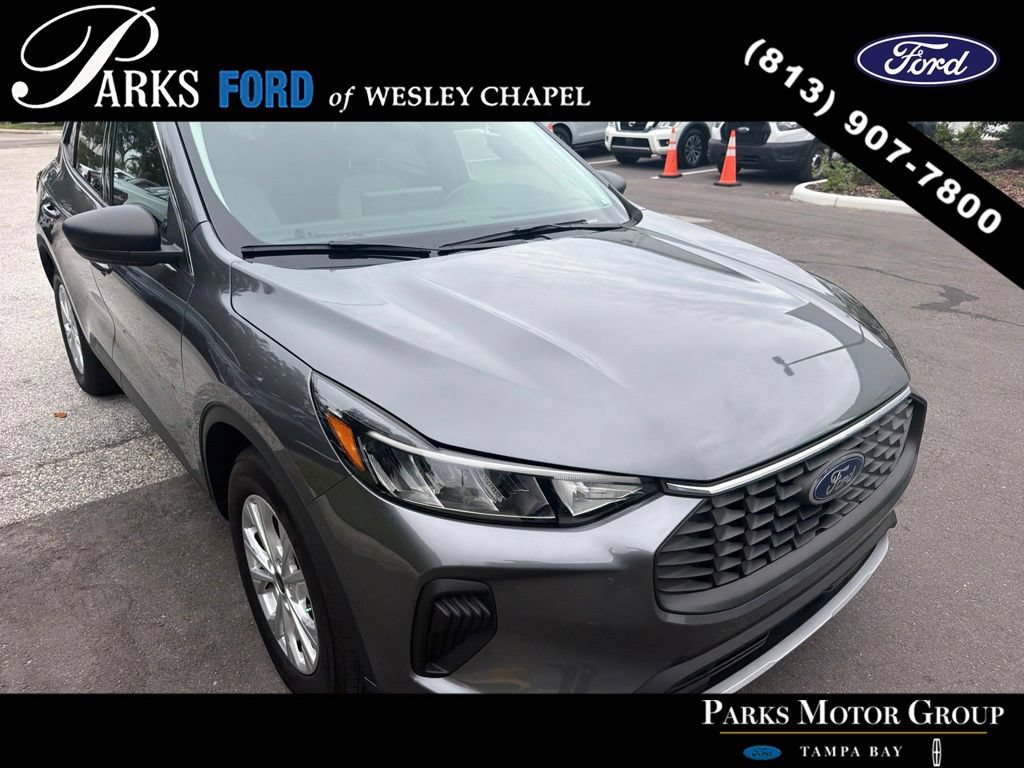 Certified 2024 Ford Escape Active w/ Tech Pack #1 FWD image 3