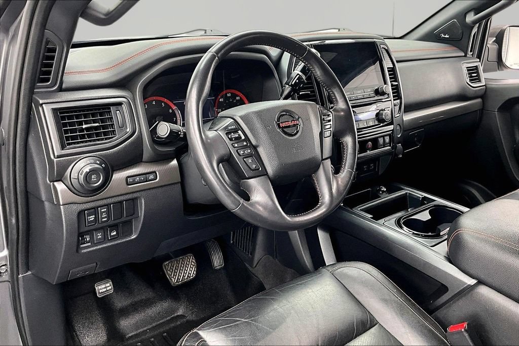 Used 2021 Nissan Titan PRO-4X w/ Pro-4x Convenience Package AWD/4WD image 14