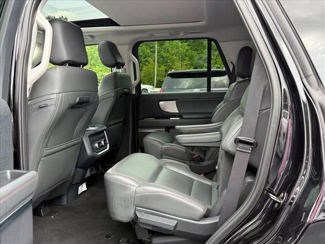 Certified 2025 Ford Expedition Active AWD/4WD image 14