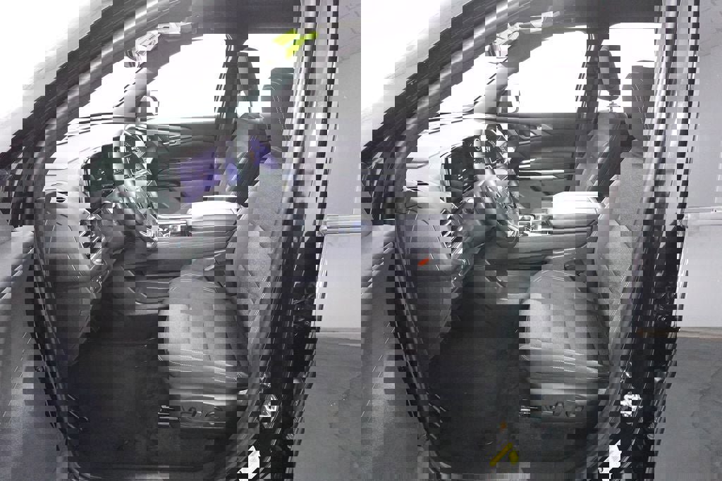 Used 2024 Chevrolet Traverse LT image 10