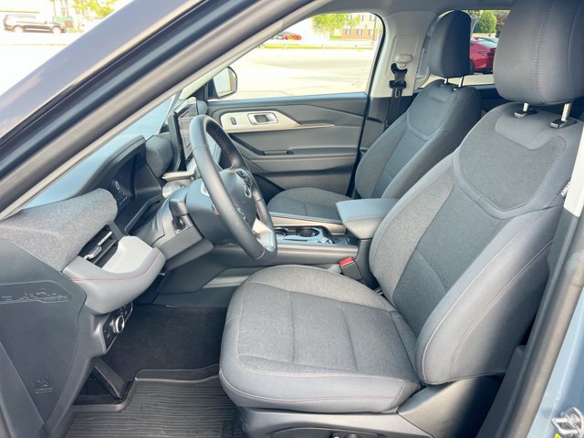 Certified 2026 Ford Explorer Active AWD/4WD image 14