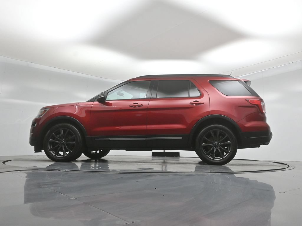 Certified 2019 Ford Explorer XLT w/ Equipment Group 202A FWD image 53