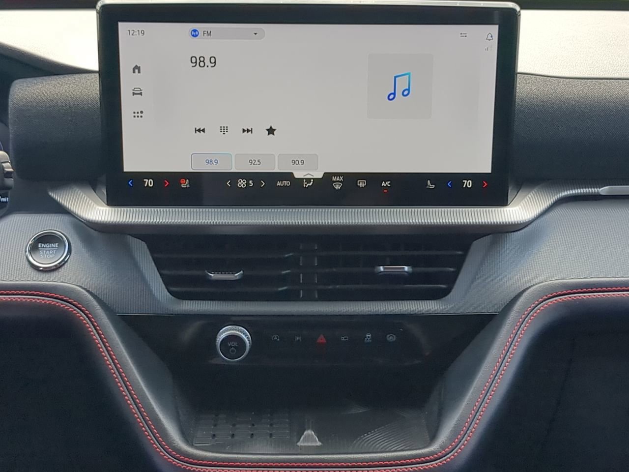 Certified 2025 Ford Explorer ST image 18