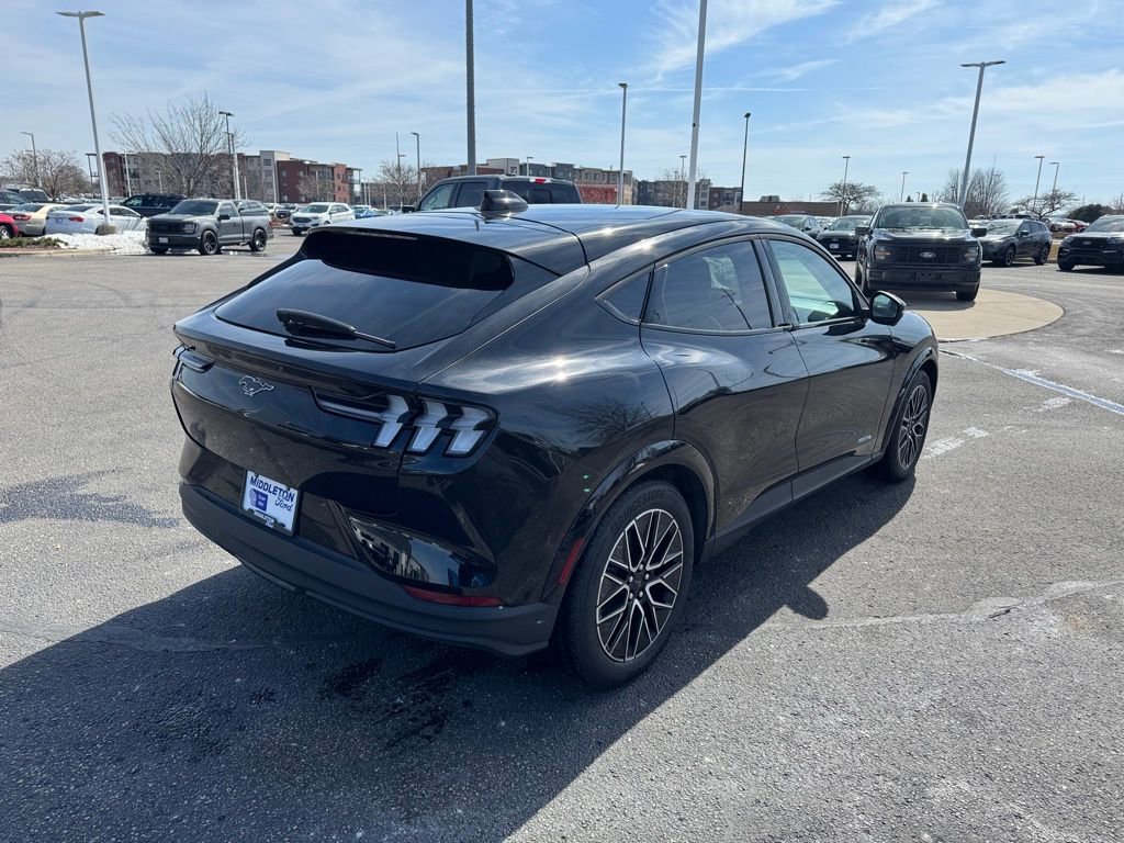 Certified 2025 Ford Mustang Mach-E Premium AWD/4WD image 3