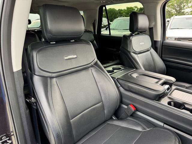 Certified 2025 Ford Expedition Max Platinum w/ Driver's Package AWD/4WD image 23