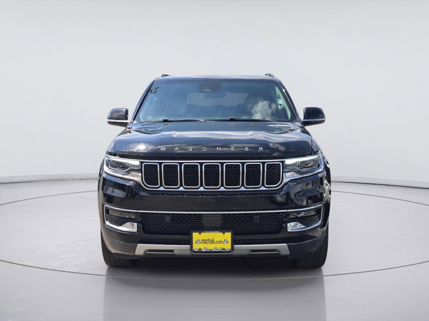 Used 2022 Jeep Wagoneer Series II w/ Premium Group I AWD/4WD image 2