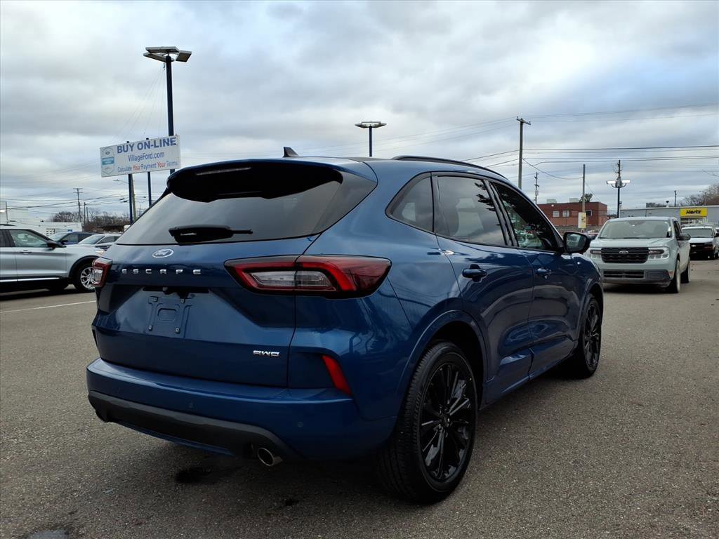 Certified 2023 Ford Escape ST-Line Elite image 2