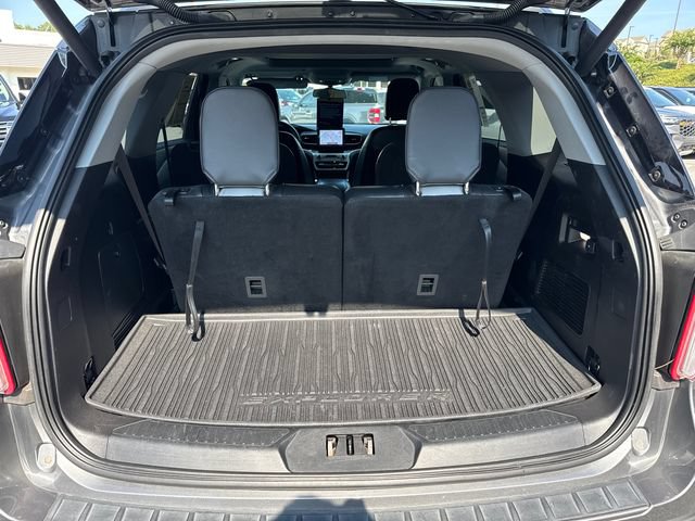 Certified 2021 Ford Explorer XLT w/ Equipment Group 202A RWD image 20