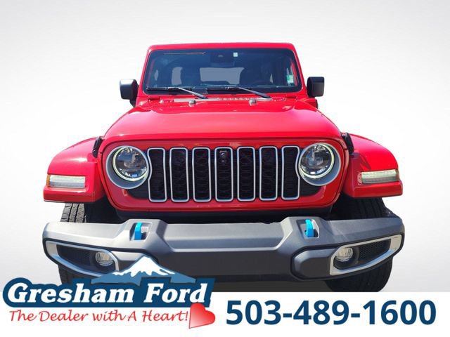 Used 2024 Jeep Wrangler Unlimited Sahara w/ Dual Top Group AWD/4WD image 15