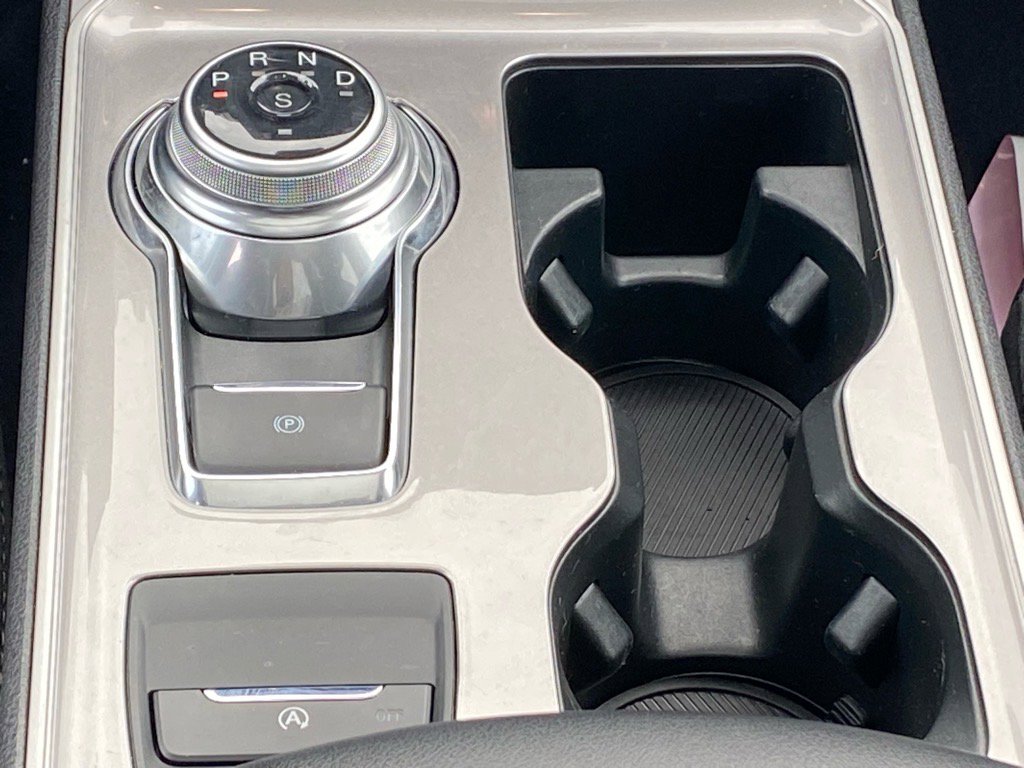 Certified 2024 Ford Edge SEL w/ Convenience Package image 12