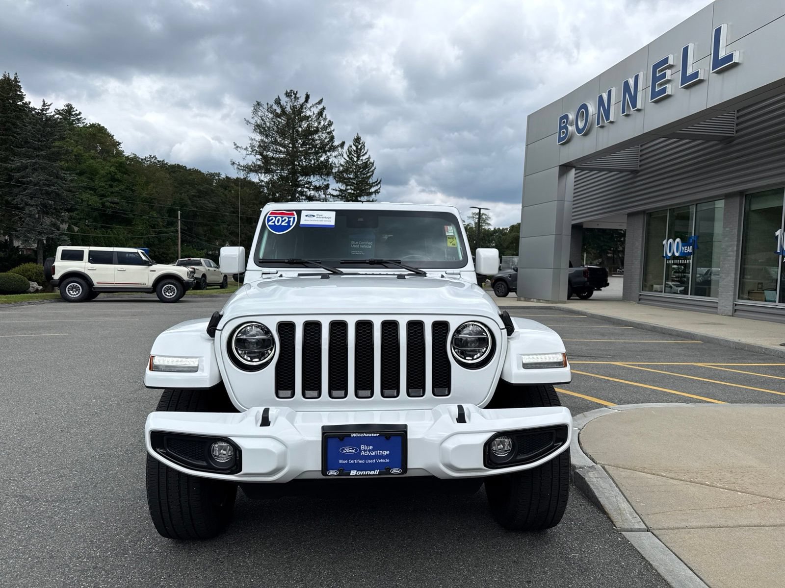 Used 2021 Jeep Wrangler Unlimited Sahara AWD/4WD image 6