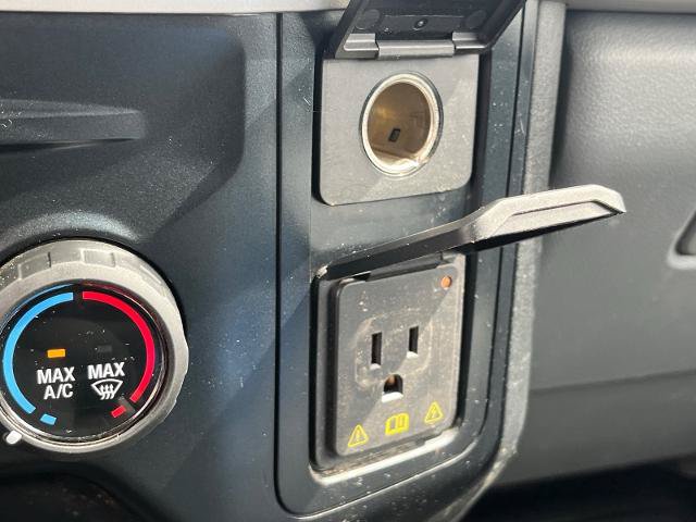 Certified 2023 Ford F550 4x4 Regular Cab Super Duty image 14