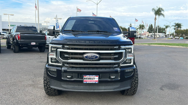 Certified 2022 Ford F250 Platinum w/ FX4 Off-Road Package AWD/4WD image 9