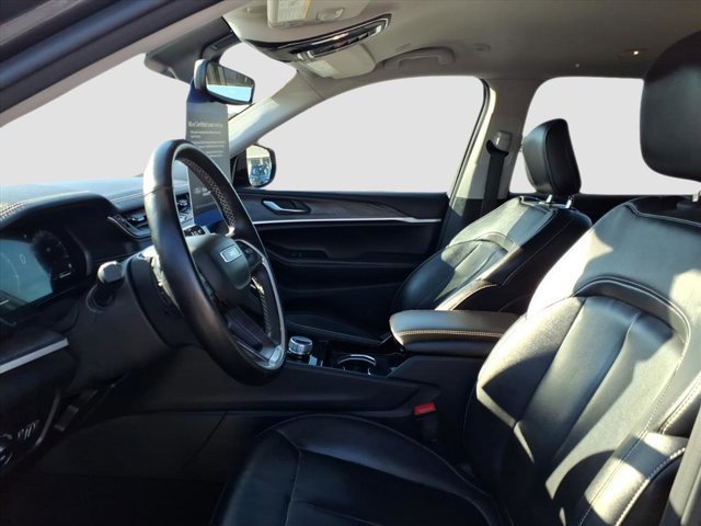 Used 2022 Jeep Grand Cherokee L Limited image 8