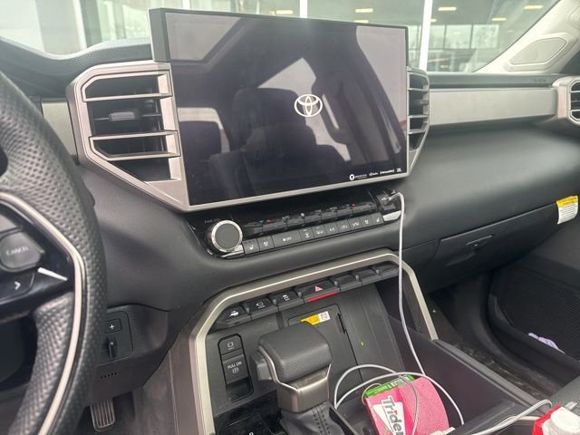 Used 2024 Toyota Tundra Limited image 24