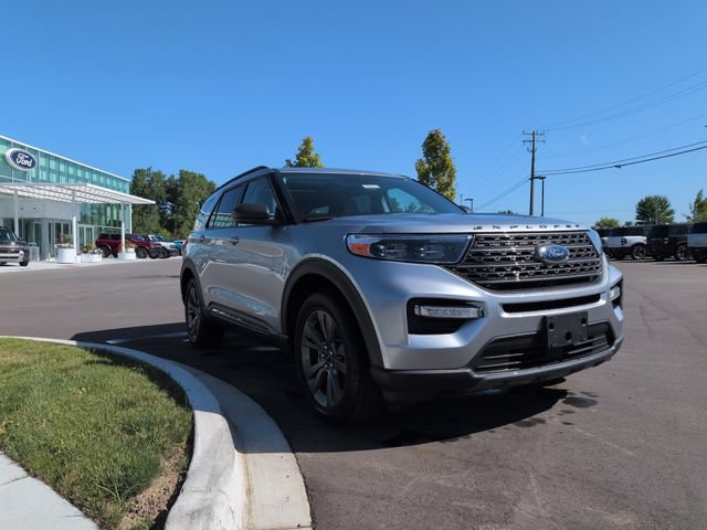 Certified 2021 Ford Explorer XLT w/ Equipment Group 202A AWD/4WD image 7