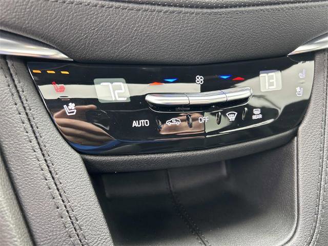 Used 2025 Cadillac XT5 Premium Luxury w/ Technology Package image 34