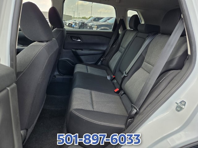 Used 2024 Nissan Rogue SV FWD image 10