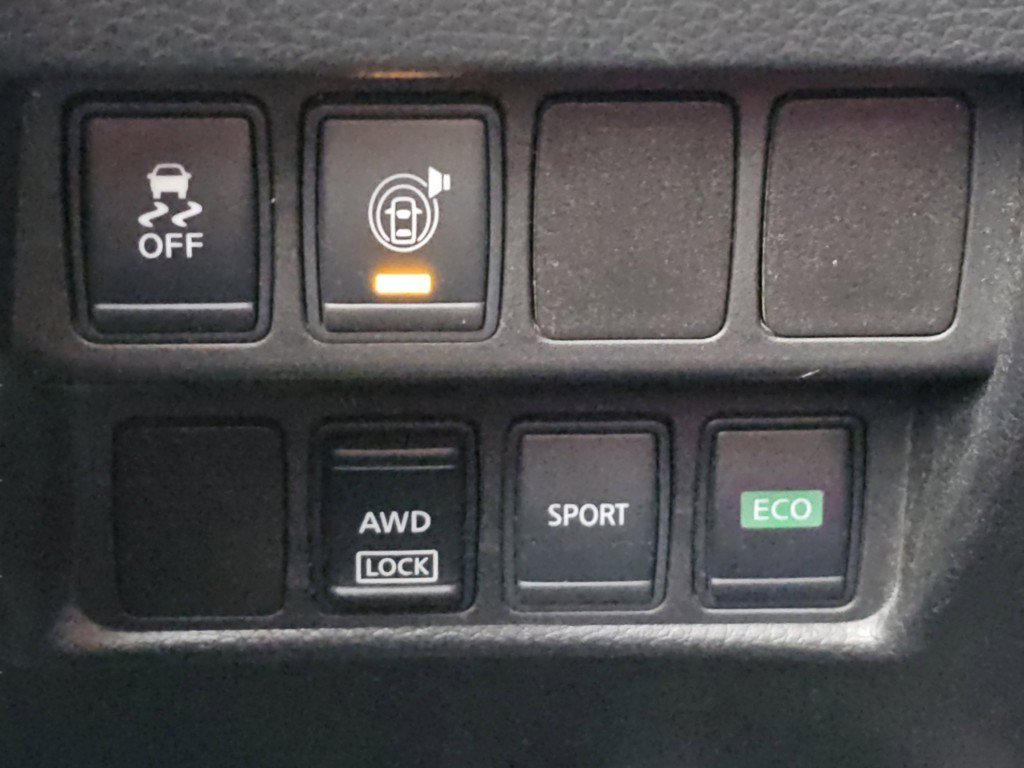 Used 2017 Nissan Rogue SV image 15