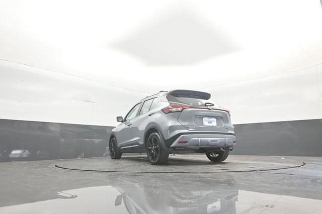 Used 2021 Nissan Kicks SR w/ SR Premium Package image 35