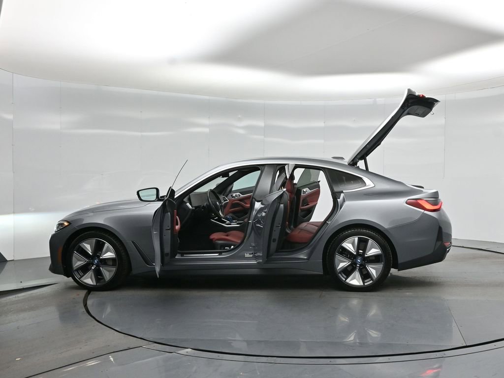 Used 2023 BMW i4 eDrive40 RWD image 34