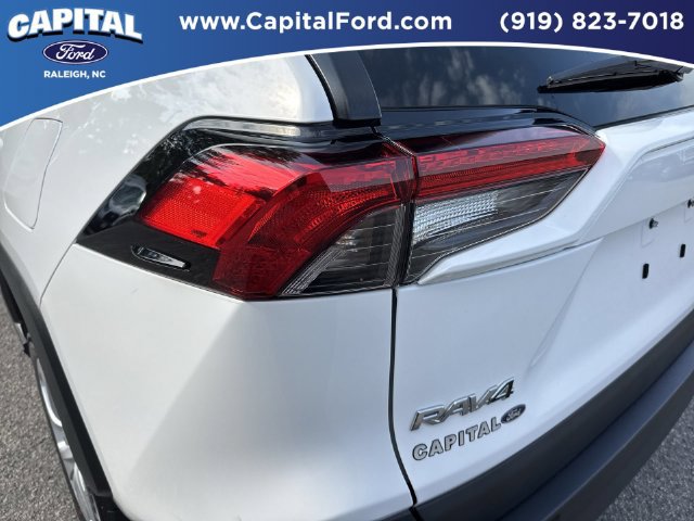 Used 2025 Toyota RAV4 LE AWD/4WD image 15