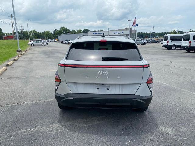 Used 2025 Hyundai Kona SEL FWD image 6