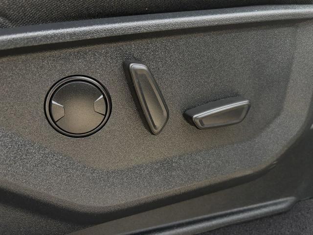 Certified 2023 Ford F150 XLT w/ Equipment Group 302A High image 33