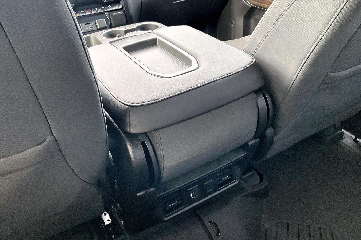 Used 2020 Chevrolet Silverado 1500 LT w/ All-Star Edition AWD/4WD image 11