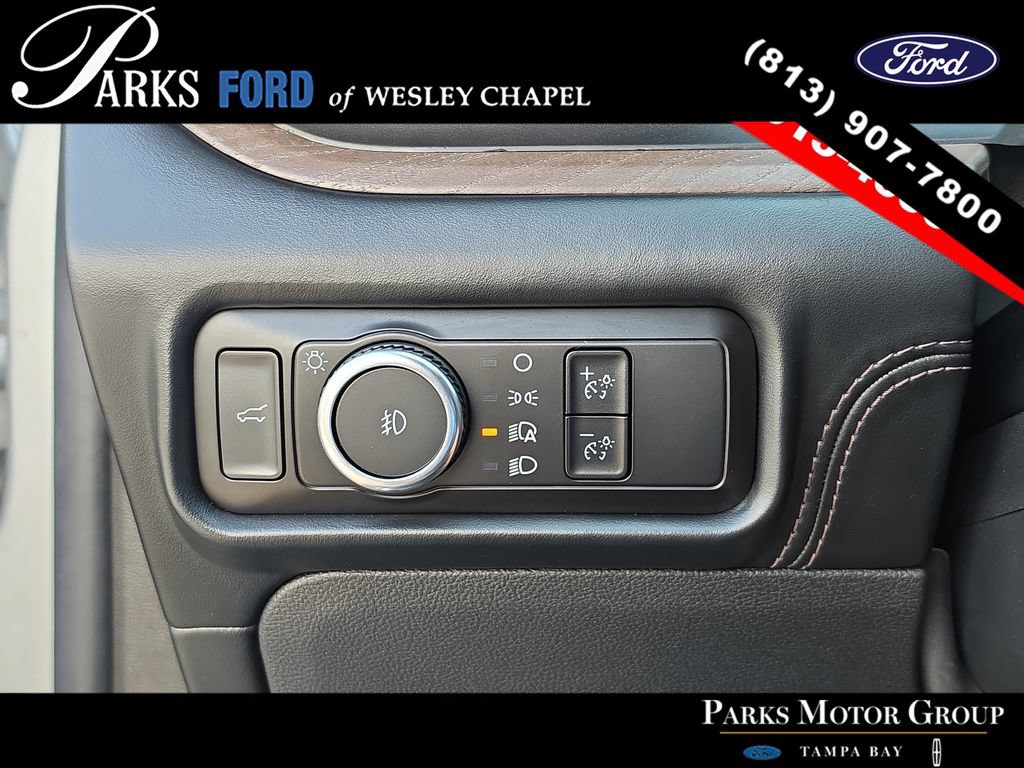 Certified 2023 Ford Explorer Platinum w/ Technology Package AWD/4WD image 29