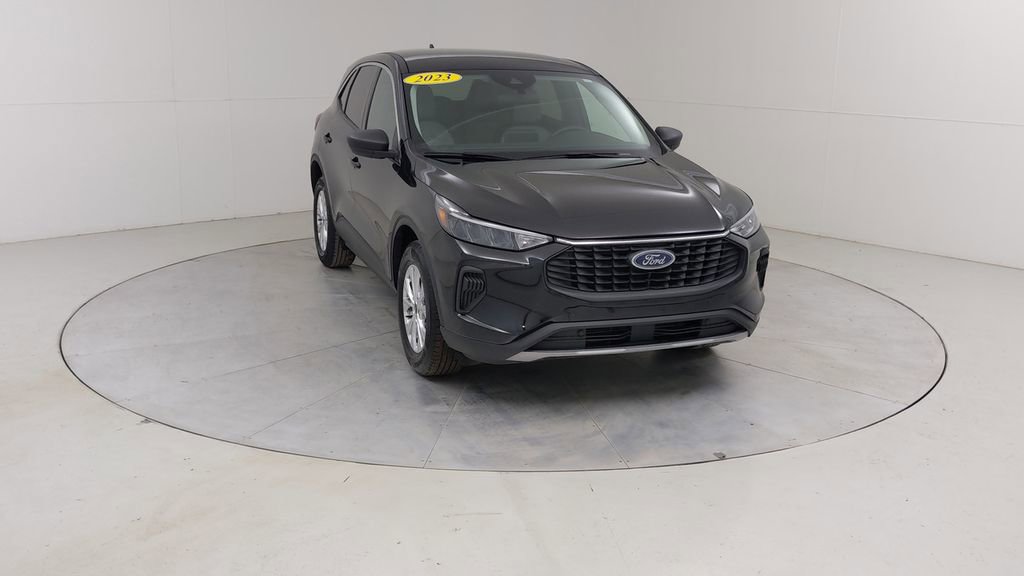 Certified 2023 Ford Escape Active image 9