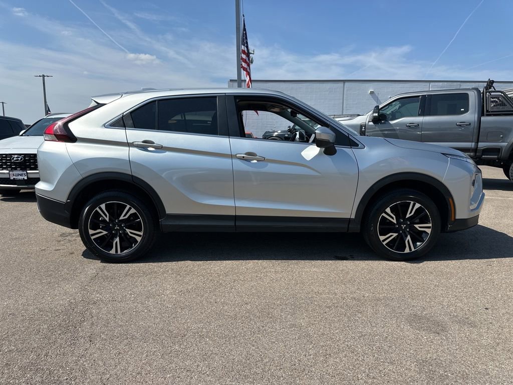 Used 2024 Mitsubishi Eclipse Cross SE image 3
