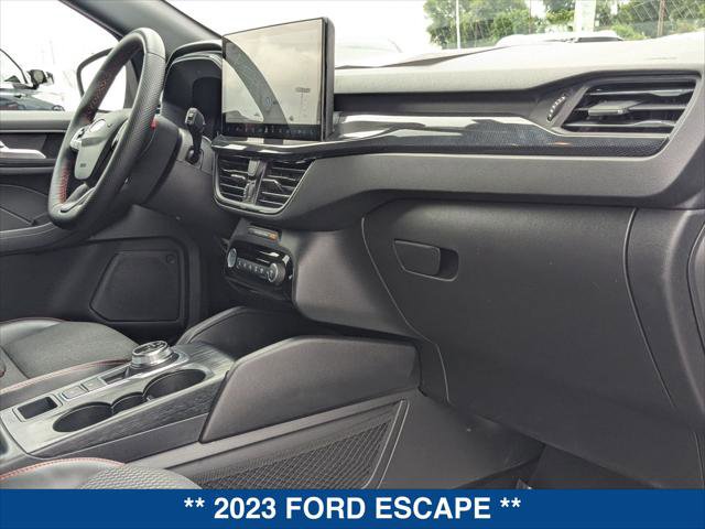 Certified 2023 Ford Escape ST-Line Elite AWD/4WD image 23