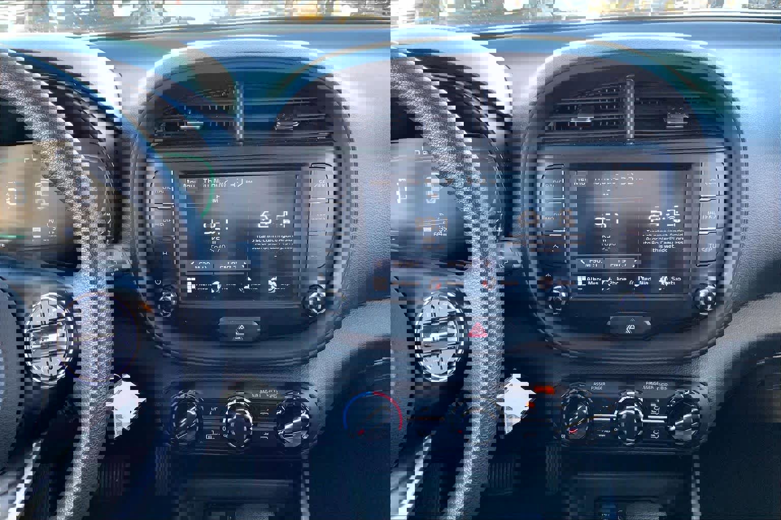 Used 2023 Kia Soul LX w/ LX Technology Package image 6