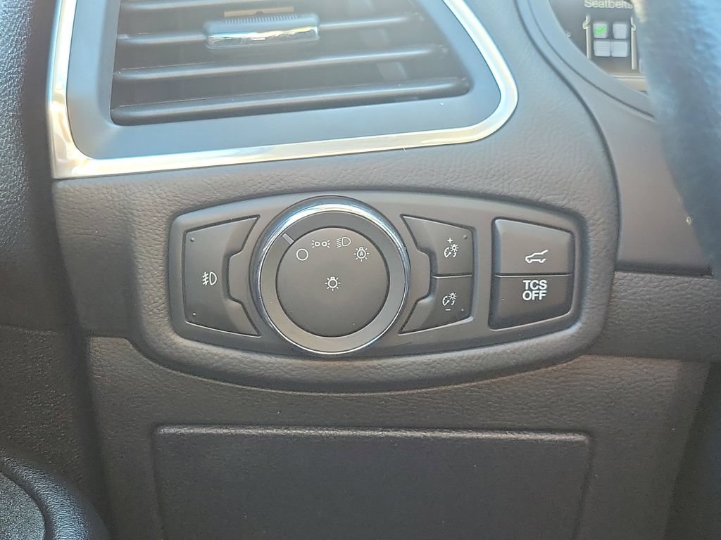 Certified 2023 Ford Edge Titanium AWD/4WD image 12