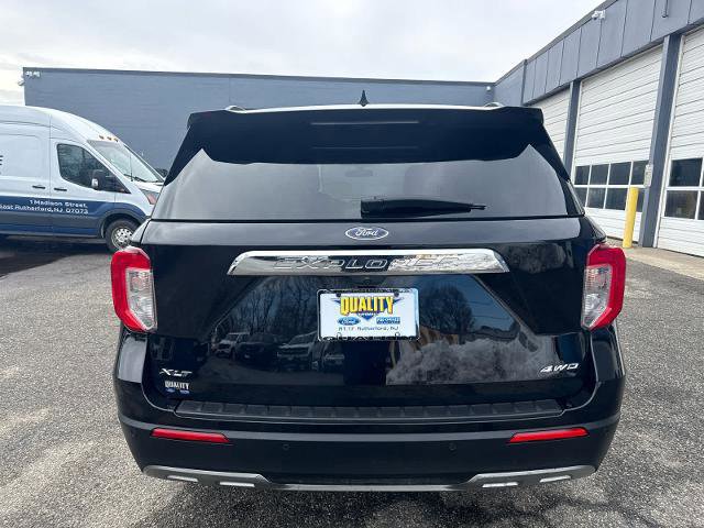 Certified 2024 Ford Explorer XLT w/ Equipment Group 202A image 3