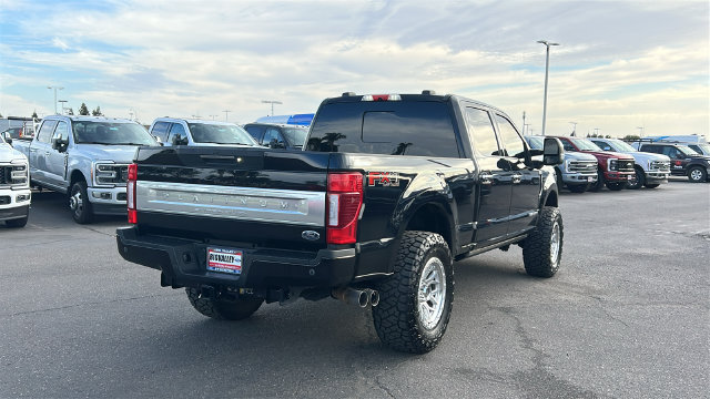 Certified 2022 Ford F250 Platinum w/ FX4 Off-Road Package AWD/4WD image 3