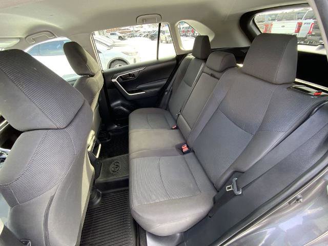 Used 2021 Toyota RAV4 LE image 13