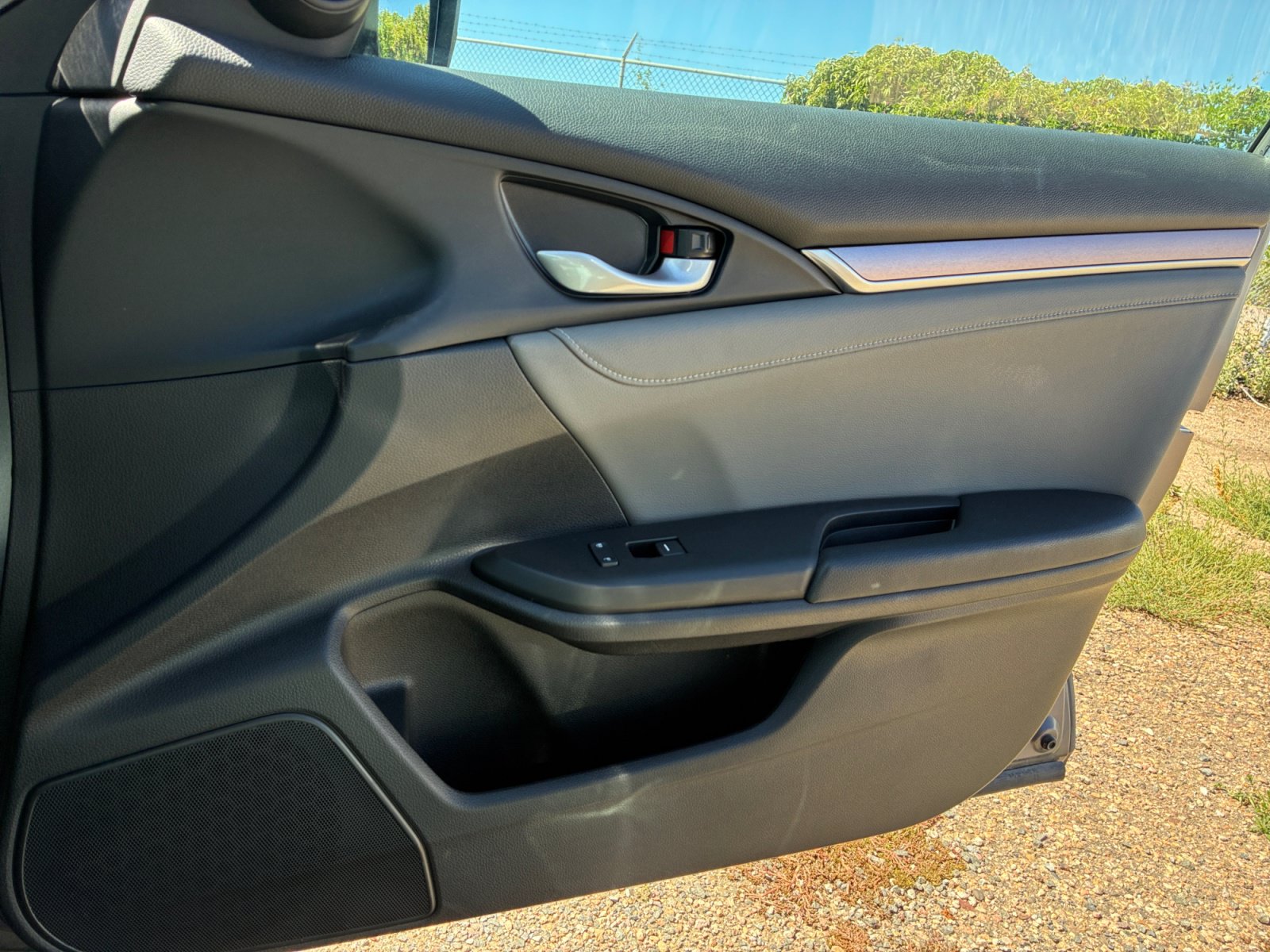 Used 2017 Honda Civic EX-L image 16