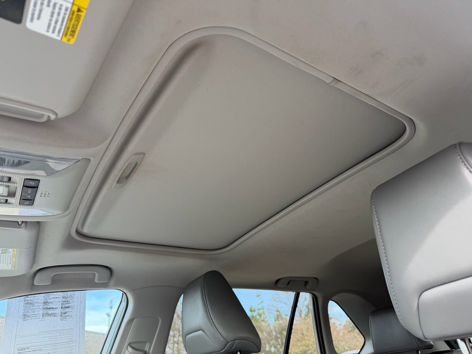 Used 2022 Toyota RAV4 XLE Premium image 13