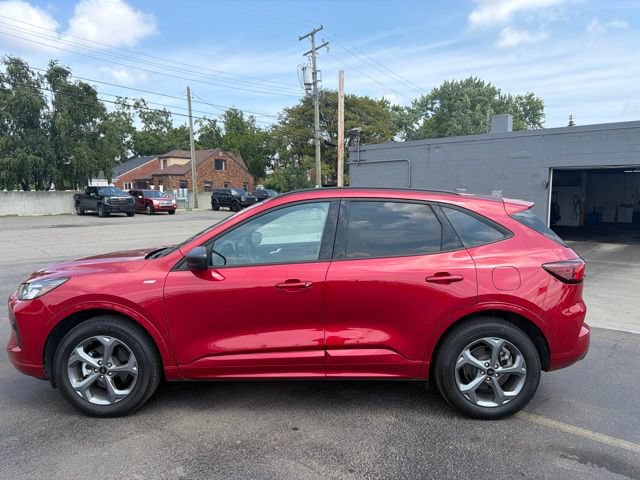 Certified 2024 Ford Escape ST-Line w/ Tech Pack #1 AWD/4WD image 6