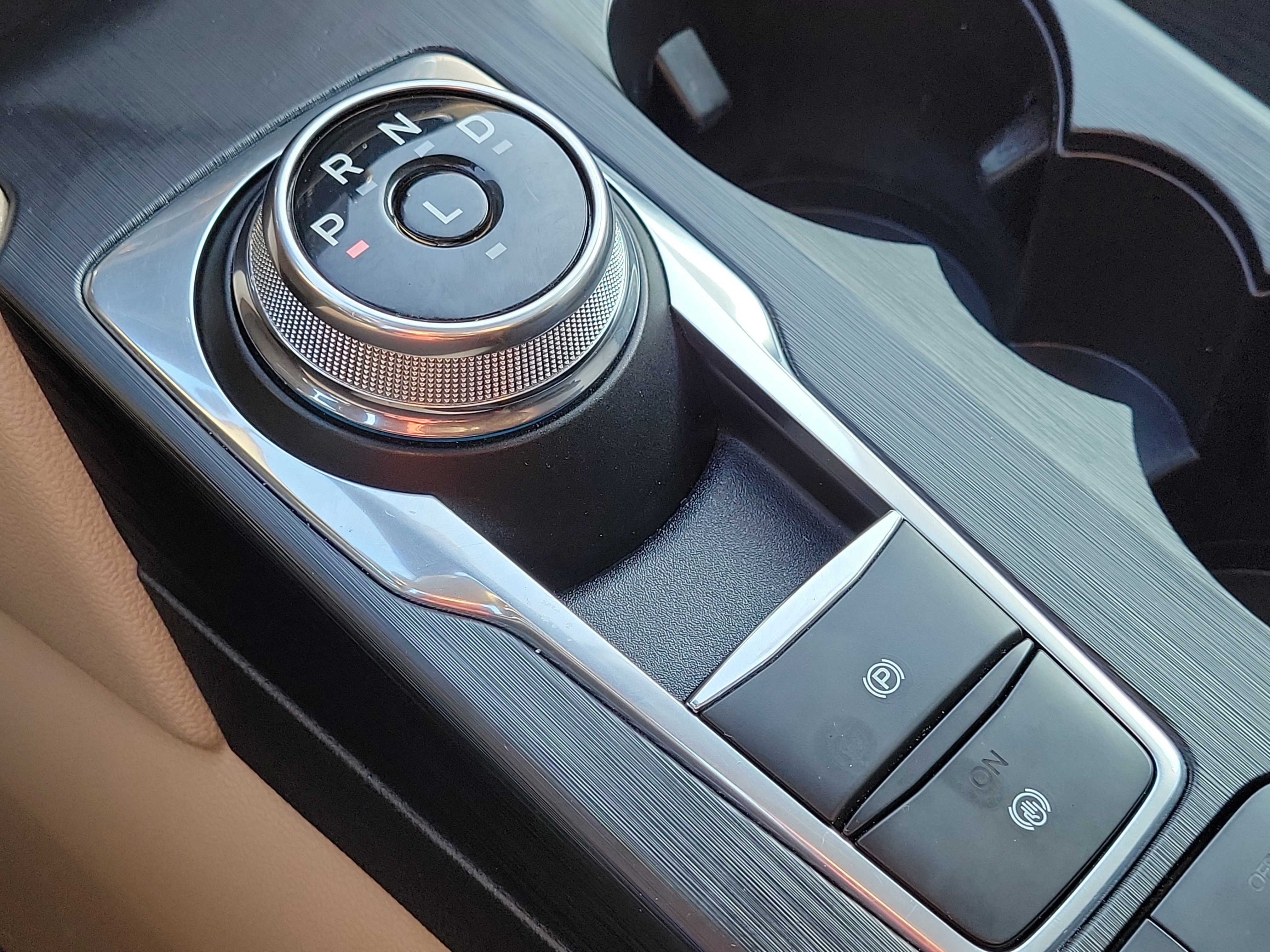 Certified 2022 Ford Escape SEL w/ Technology Package image 31